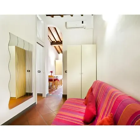 Max Studios Florence Room photo