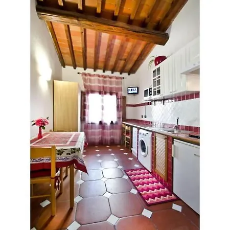 Max Studios Florence Room photo